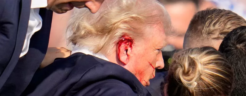 VIDEO: Â¡Impactante! Donald Trump Herido en Mitin Tras Disparos: Â¡Sangre y Caos en Pennsylvania!